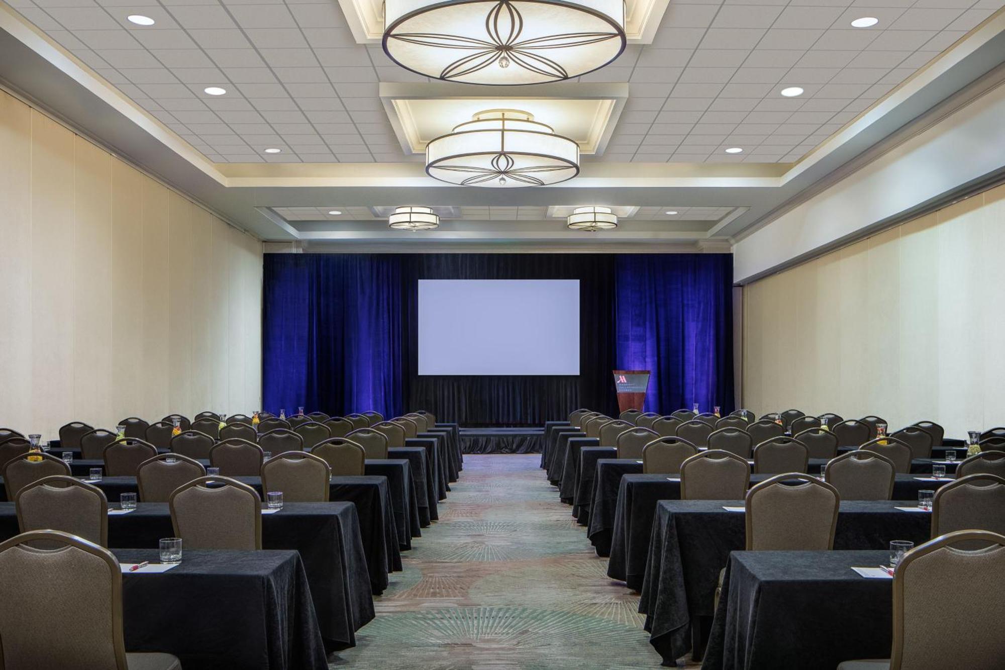 Dallas-Addison Marriott Quorum By The Galleria Esterno foto